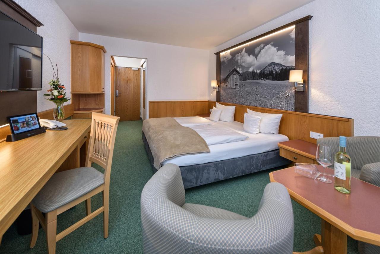 Hotel Tyrol - Partnerbetrieb Von Oberstaufen Plus Exterior photo